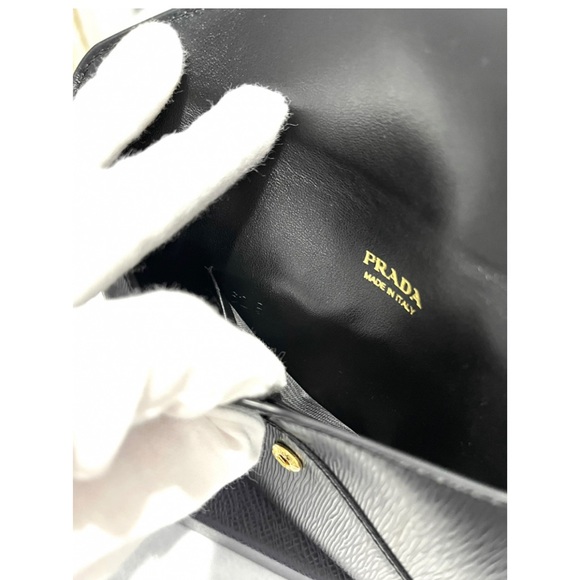 SOLD - Prada Logo Vitello Move Leather Envelope Long Wallet - Picture 6 of 7